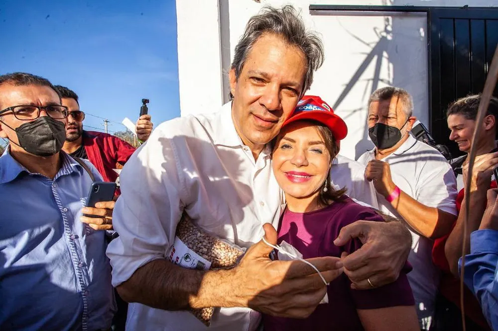 Deputada Bebel e Haddad participam da inauguração de fábrica de laticínios do MST