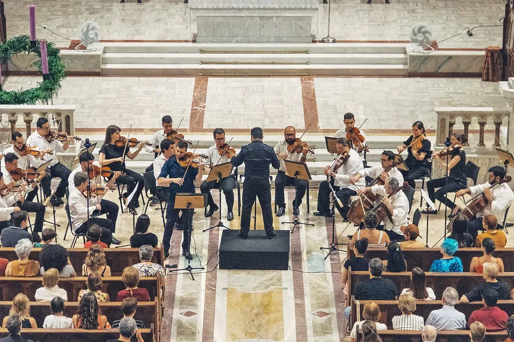 Filarmônica Jovens Músicos e Cármelo de los Santos se apresentam em Campinas, Piracicaba e Jundiaí