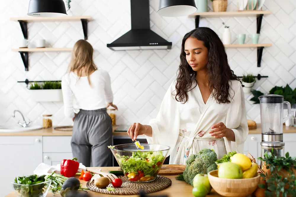 Endometriose: especialista recomenda dieta mediterrânea para aliviar os sintomas