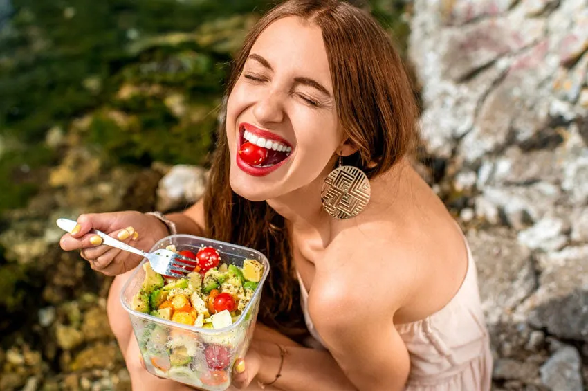 Nutróloga orienta como ter uma pele mais jovem através da alimentação e vitaminas