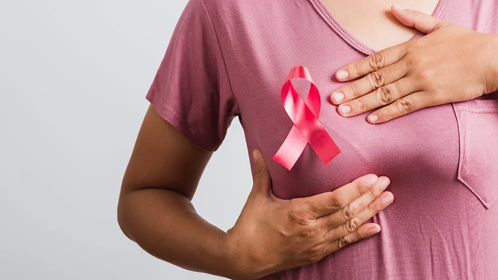 Outubro Rosa: mulheres devem manter o autocuidado para identificar alterações nas mamas