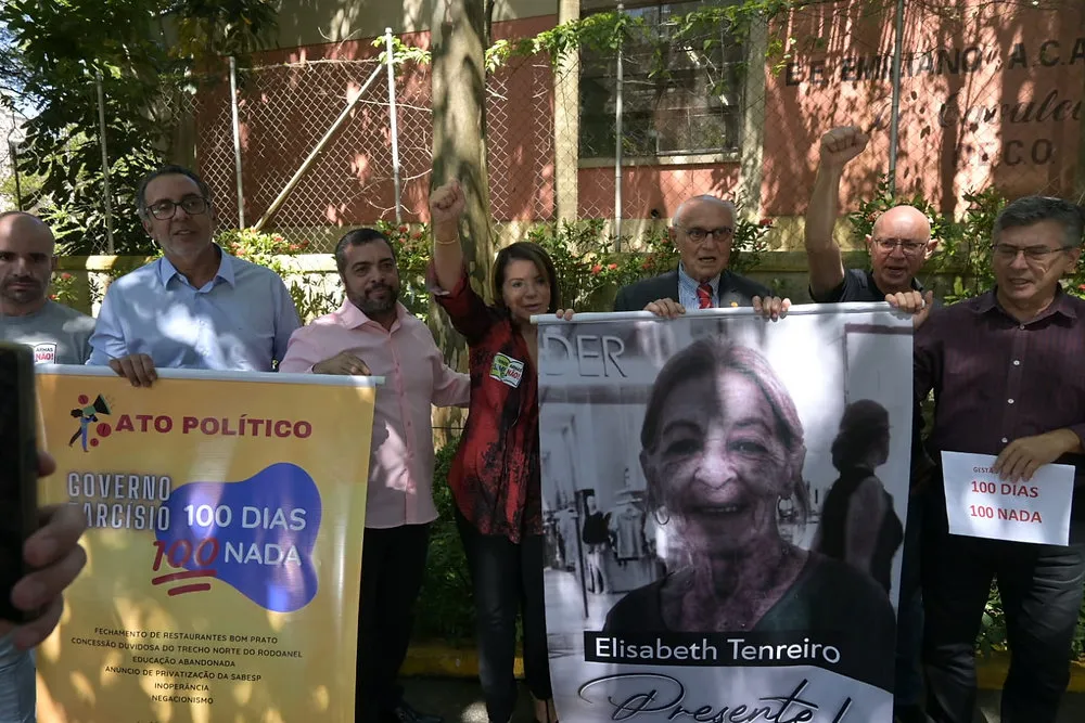 Bebel participa do ato “Cem dias de nada em São Paulo. Cem dias de realizações no governo Lula”