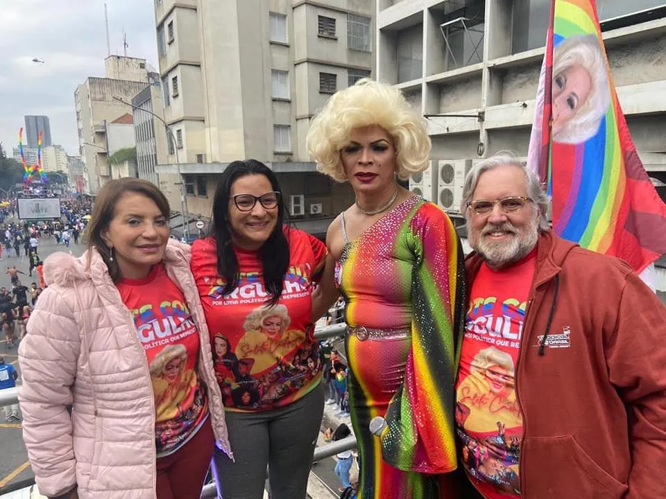 Parada do Orgulho LGBT+: deputada Professora Bebel destacou a importância do voto 