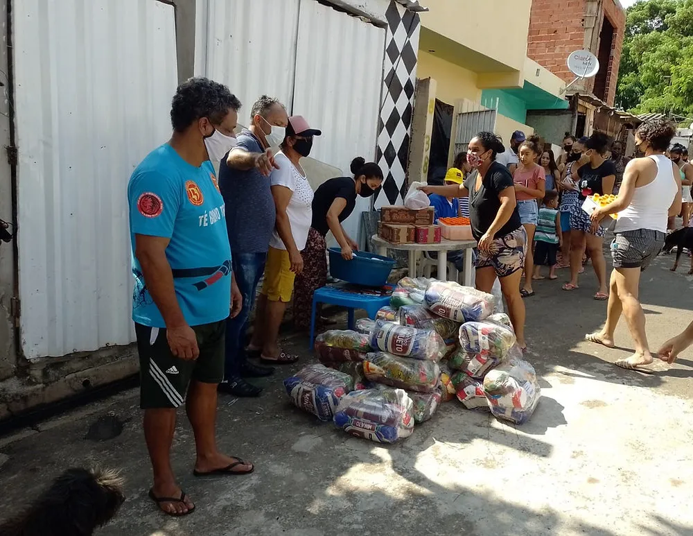 Apeoesp entrega doações à comunidade carente e vítimas de enchente em Piracicaba (SP)
