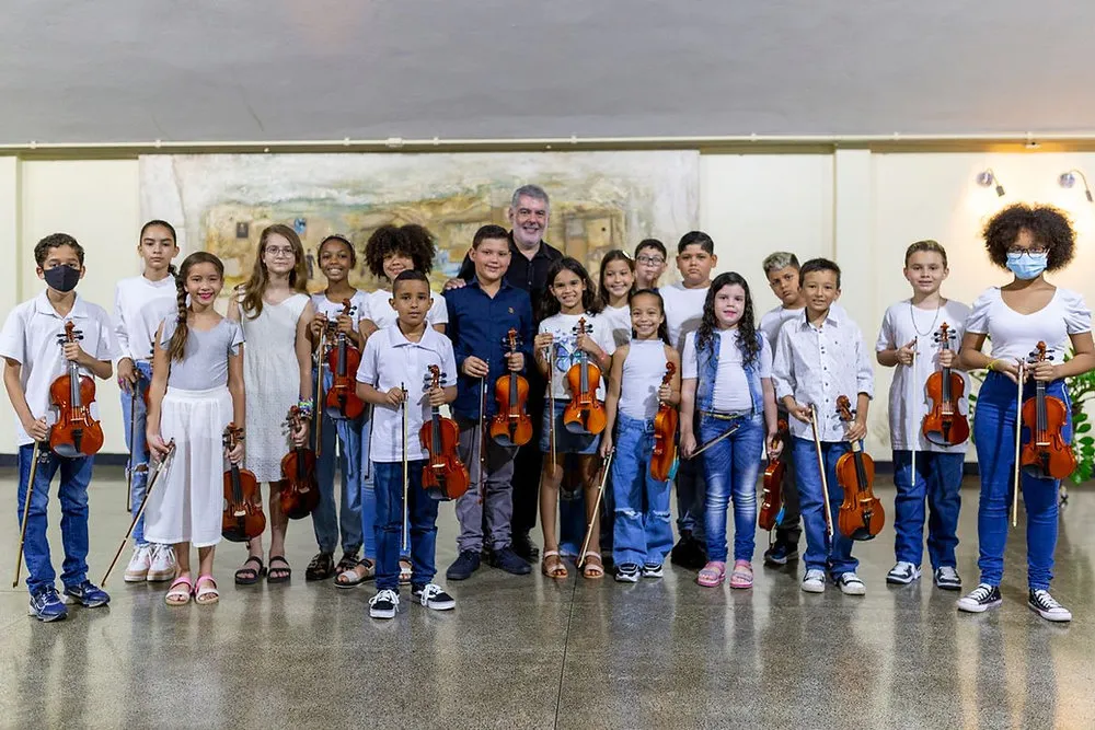 Piracicaba (SP): OSP retoma ensino de violino para alunos da Rede Municipal de Educação