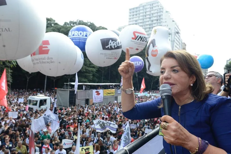 Professores de São Paulo: Apeoesp conquista reposição de aulas, greves e paralisações