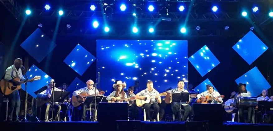 Teatro Sesi de Piracicaba (SP) recebe a Orquestra de Violeiro de Araras, nesta sexta (24)
