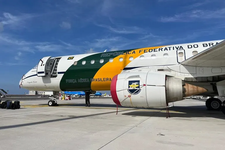 Repatriação: avião da Presidência para resgatar brasileiros em Gaza chega a Roma