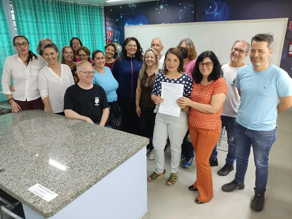 Deputada Bebel consegue quase R$ 600 mil para reformas de escolas estaduais em Piracicaba (SP)