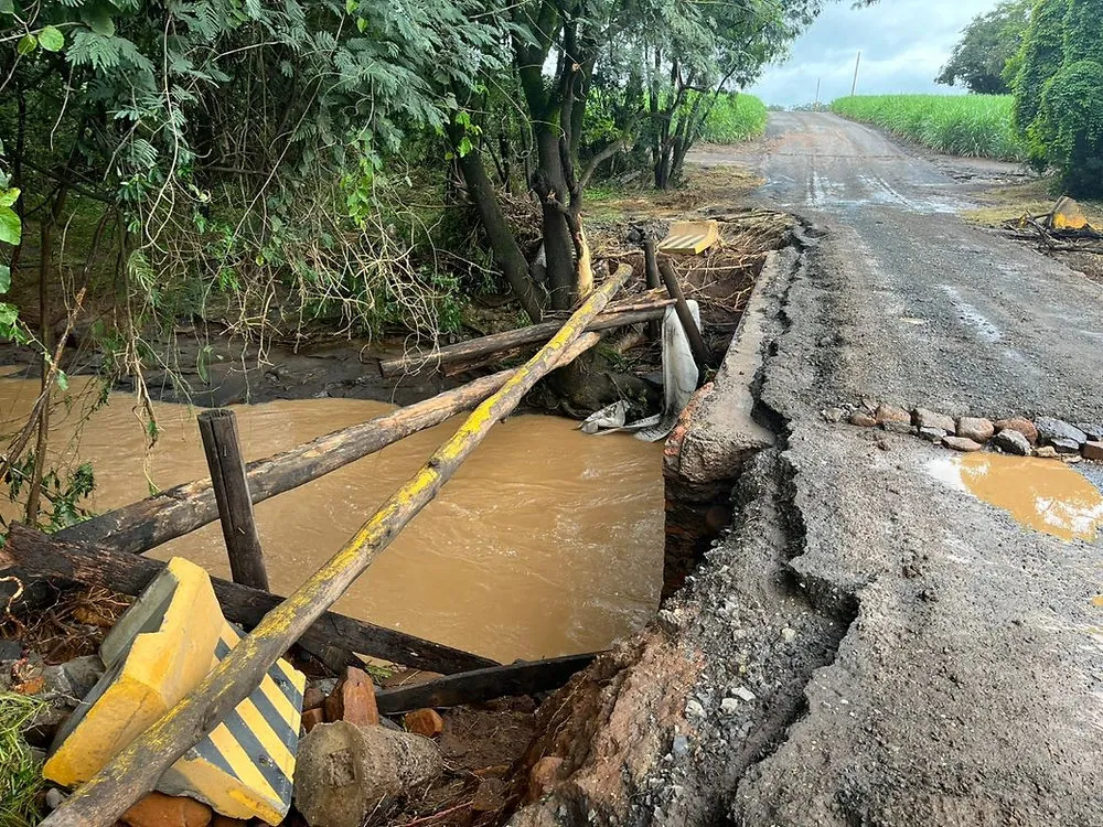 Prefeitura de Piracicaba (SP) atua para amenizar estragos da chuva da noite de sexta-feira (13)