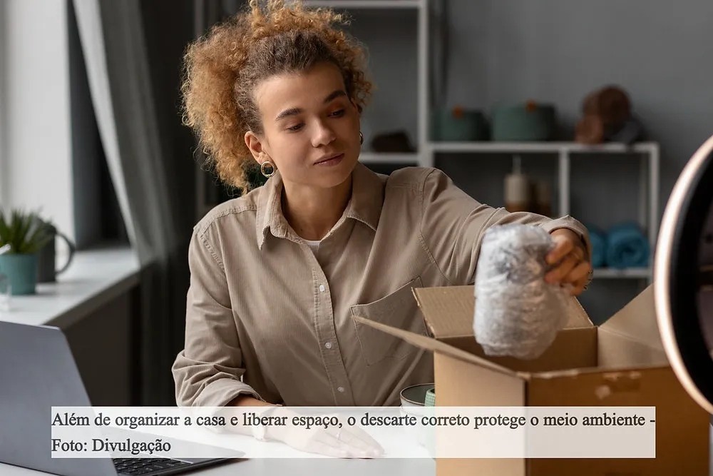 Especialista orienta como descartar corretamente os resíduos da sua casa na limpeza de fim de ano