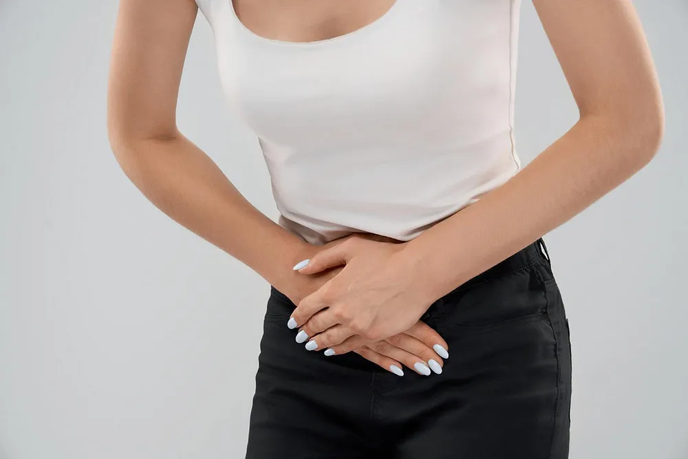 Ignorar cólicas menstruais pode ter consequências graves para as mulheres, alerta especialista