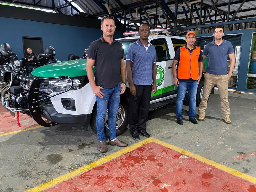 Prefeitura de Capivari (SP) recebe caminhonete do programa estadual Cidadania do Campo