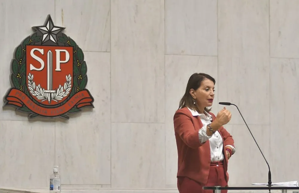 Deputada Professora Bebel pode ser a primeira mulher a presidir o PT no Estado de São Paulo