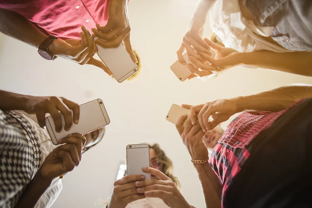 Brasil é o 4º país com mais viciados em smartphones, aponta estudo internacional