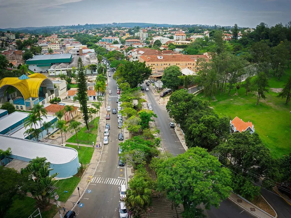 Com baixa adesão de entrevistas, Censo 2022 registra queda na população de Águas de São Pedro (SP)