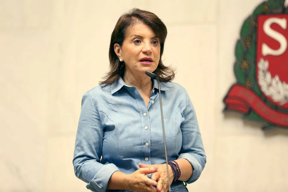 Bebel quer garantir que  hospitais disponibilizem acesso de familiares a pacientes em UTIs