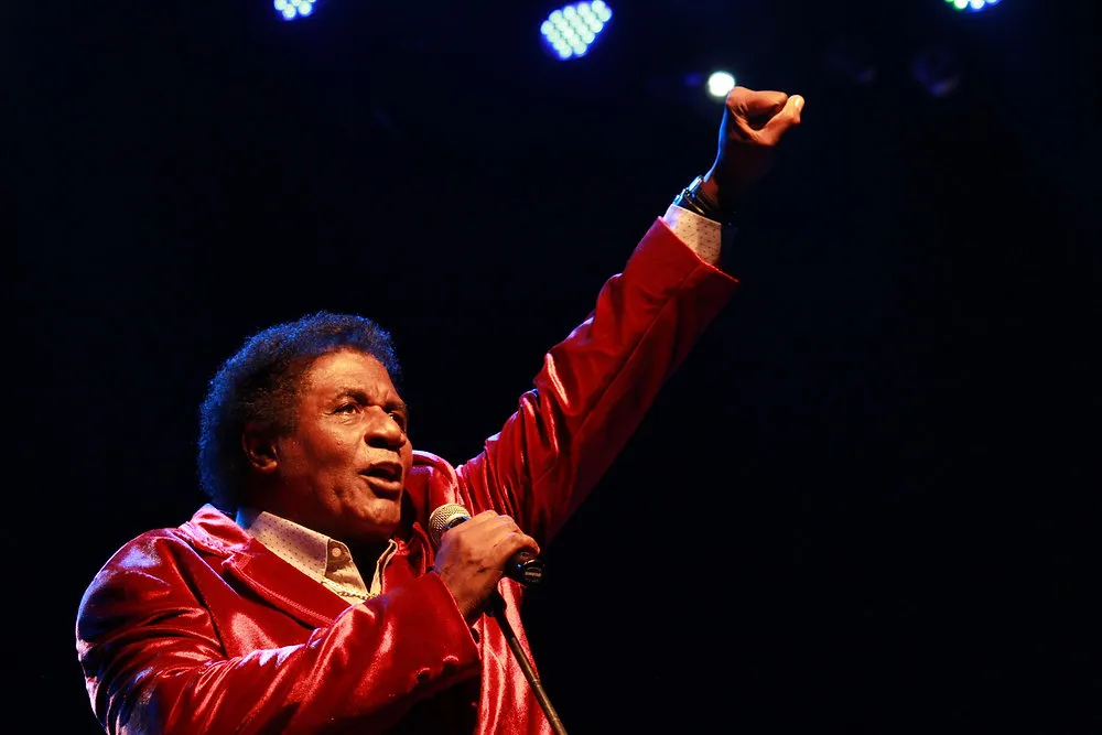 Aos 88 anos, Tony Tornado faz show no Sesc Piracicaba na sexta-feira