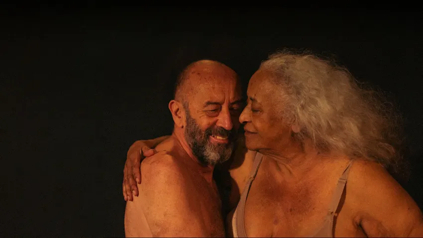 Espetáculo “Mãos Trêmulas” aborda a complexidade do etarismo no Sesc Piracicaba