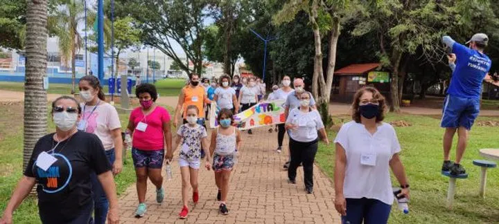 Rio Claro (SP): caminhada reforça cuidados com a saúde mental e prevenção à hanseníase