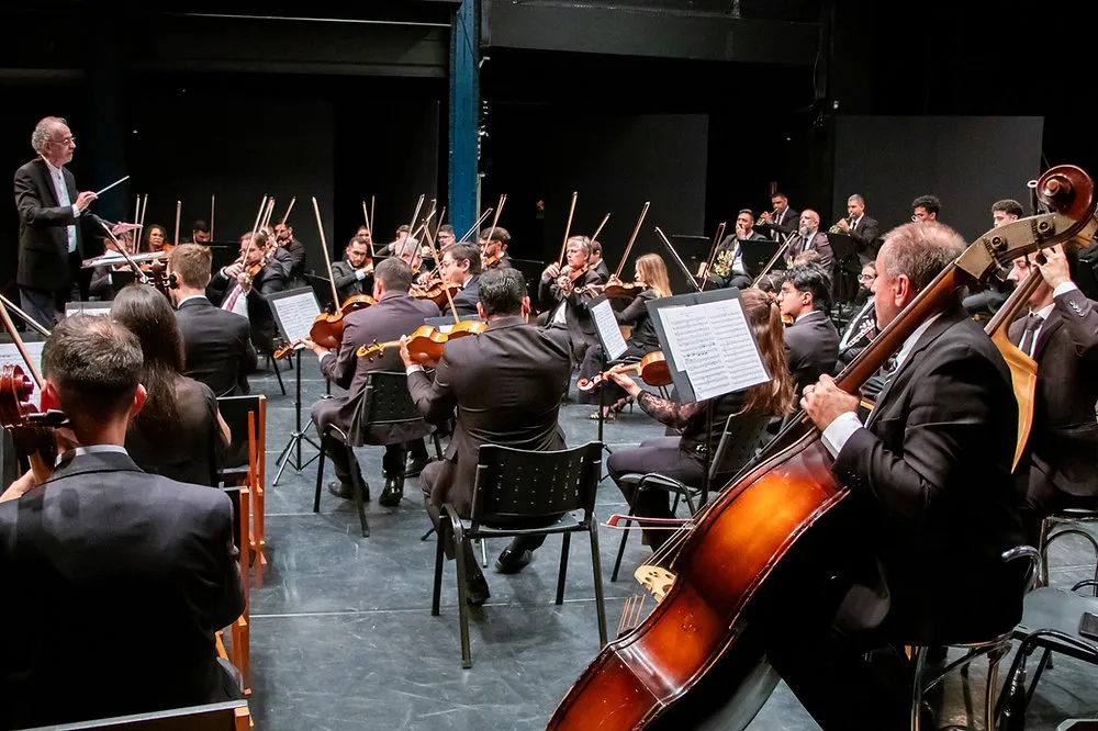 Orquestra Sinfônica de Piracicaba leva o cinema para o palco do Teatro do Engenho, no sábado (30)