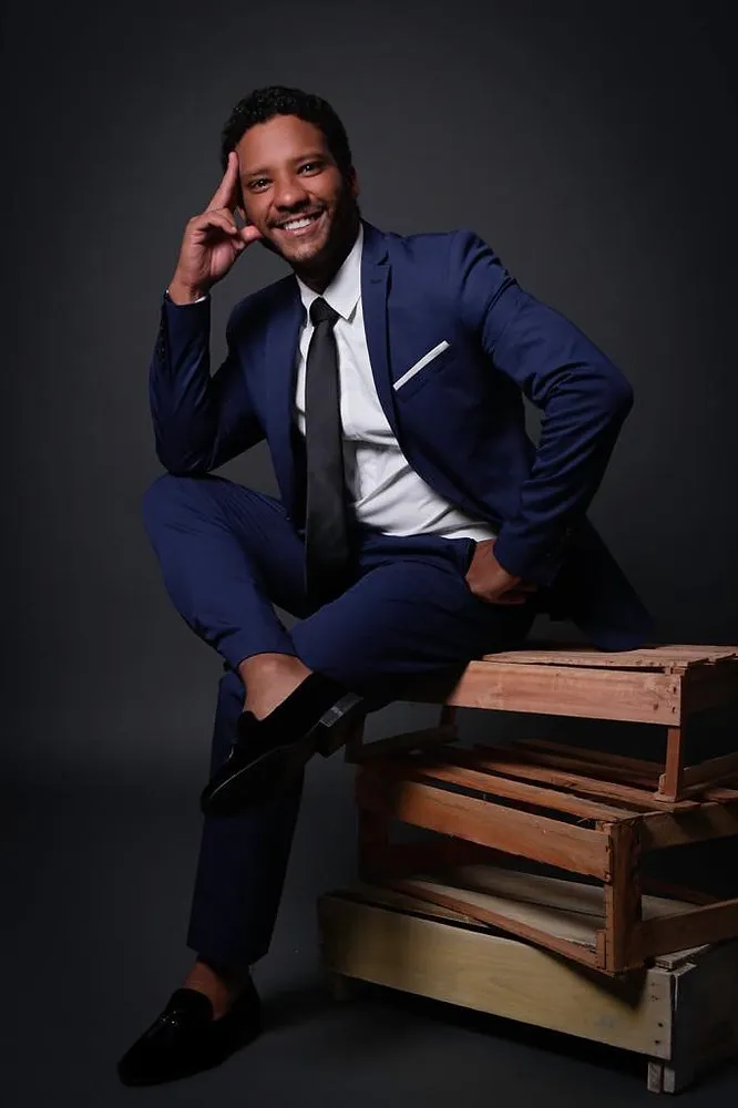 Linkado com: tenor Jean William na sensibilidade da arte e da vida 