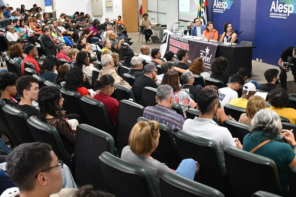São Paulo: em audiência pública, Bebel defende diálogo para combater a violência nas escolas